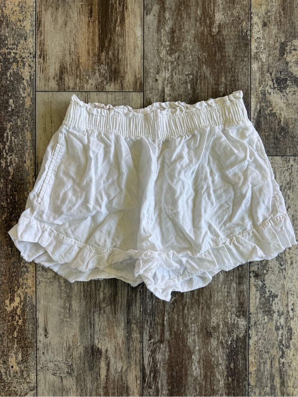 2 for $20 sale: Aerie white high waisted ruffle trim linen blend pull-on shorts - Picture 2 of 5